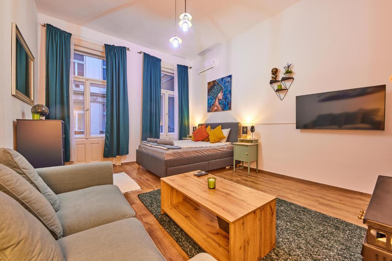 Uhu'S Golden Soho Residence Budapest Ngoại thất bức ảnh